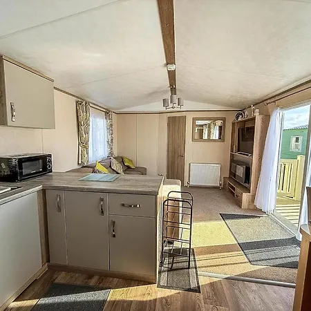 Lovely Caravan With Decking At Manor Park In Hunstanton Ref 23091T Exterior photo